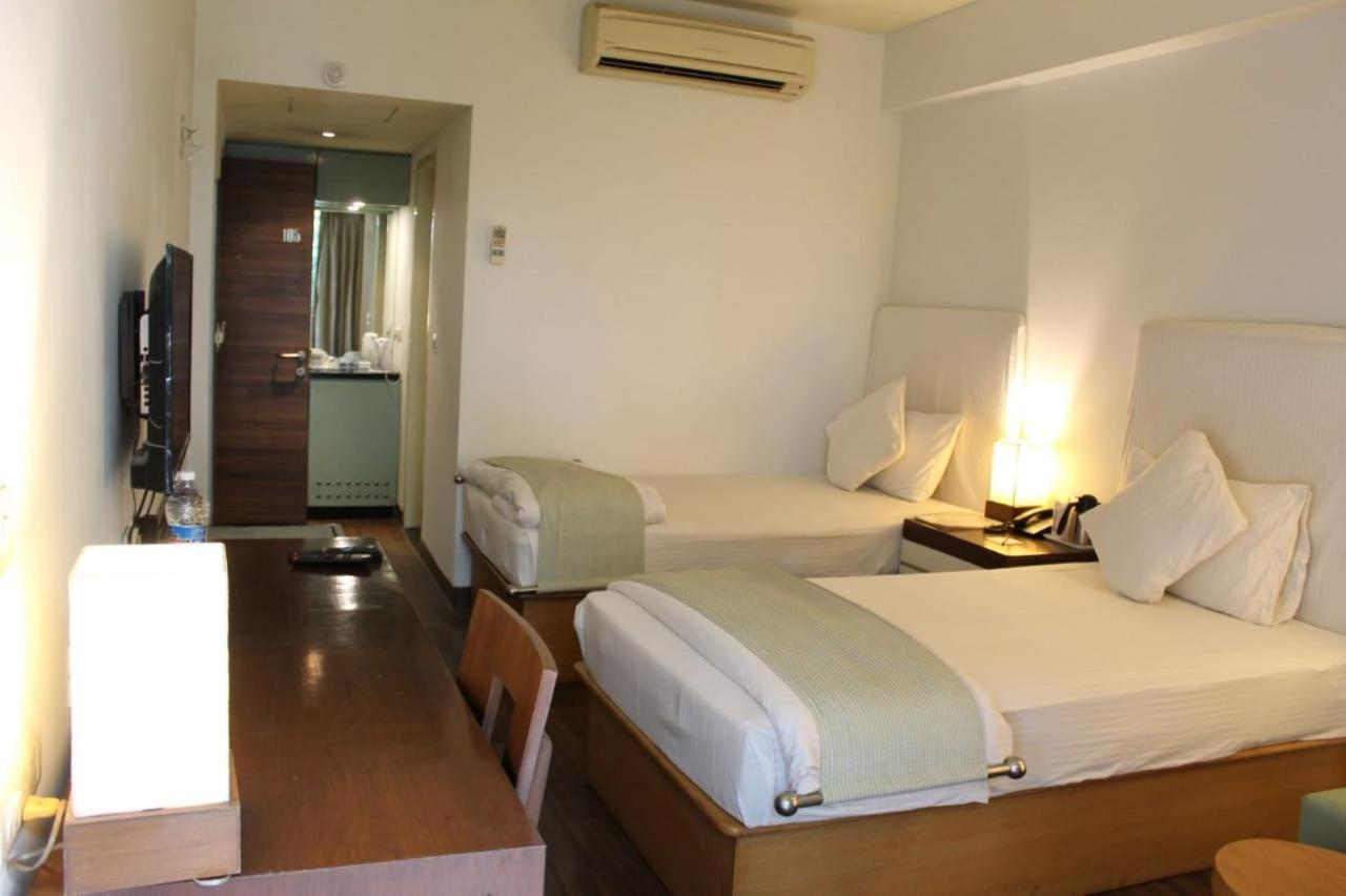 Kartikay Hotel Hisār Buitenkant foto